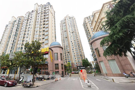 尚南金域.观澜国际2室2厅1卫56万87m2精装出售